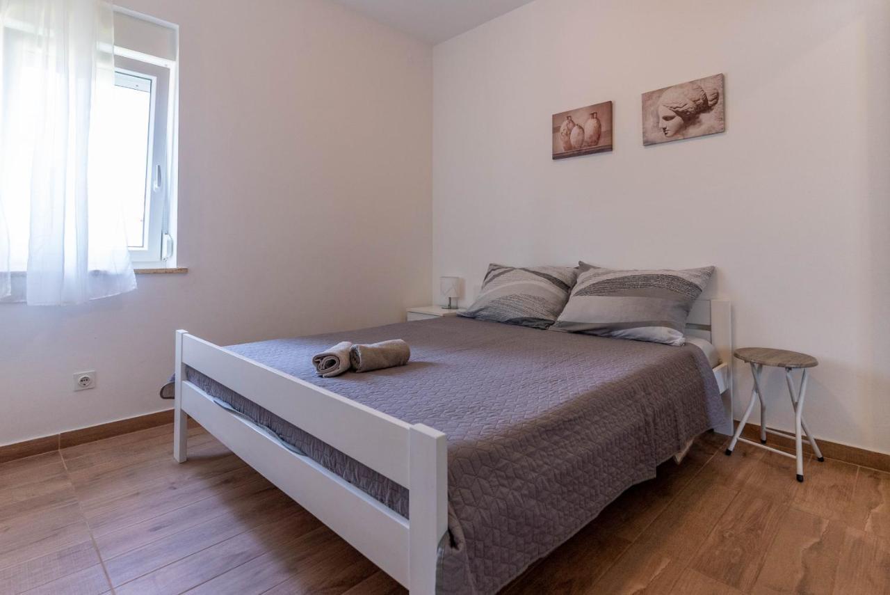Briuni Riviera Apartment Pula Bagian luar foto