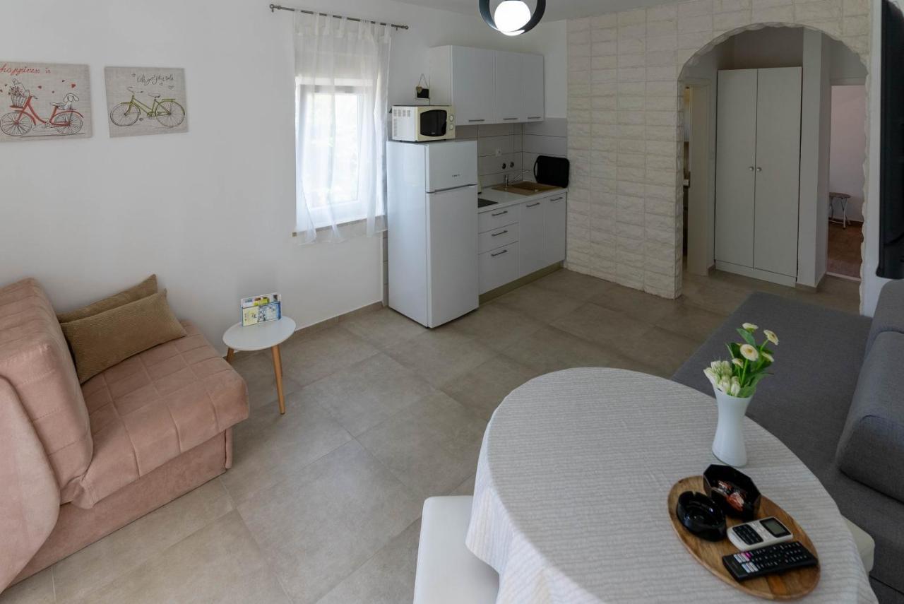 Briuni Riviera Apartment Pula Bagian luar foto